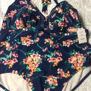2 woman’s 3x swimsuits